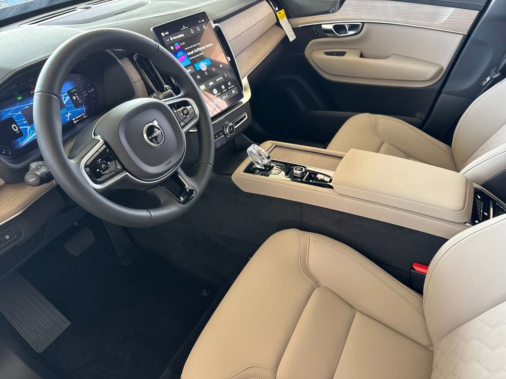 New 2026 Volvo XC90 T8 Plus image 9