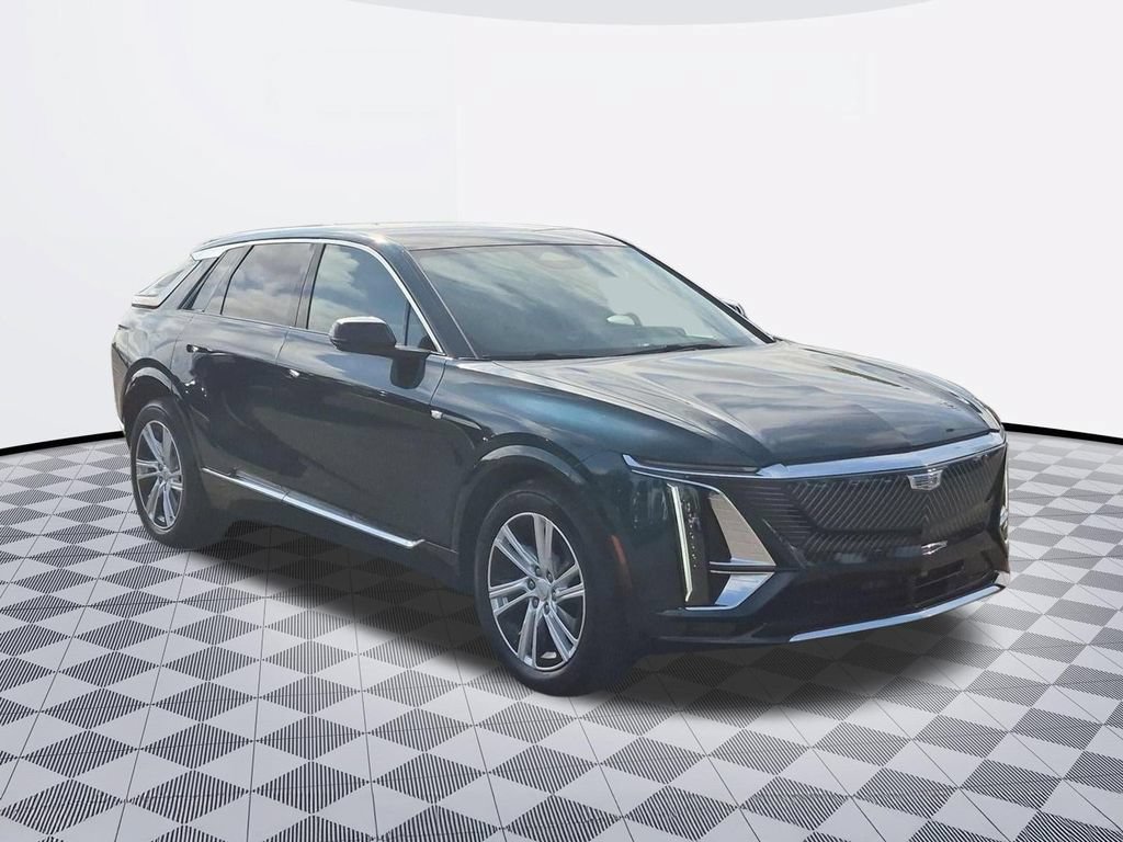 Used 2024 Cadillac Lyriq Tech AWD/4WD image 7