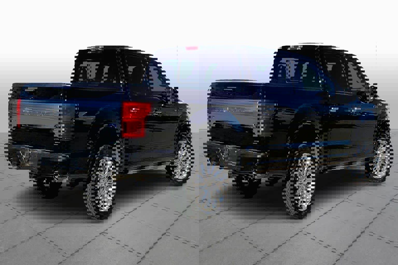 Used 2019 Ford F150 Limited w/ Trailer Tow Package image 13