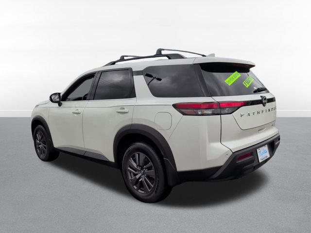 Used 2022 Nissan Pathfinder SV image 8