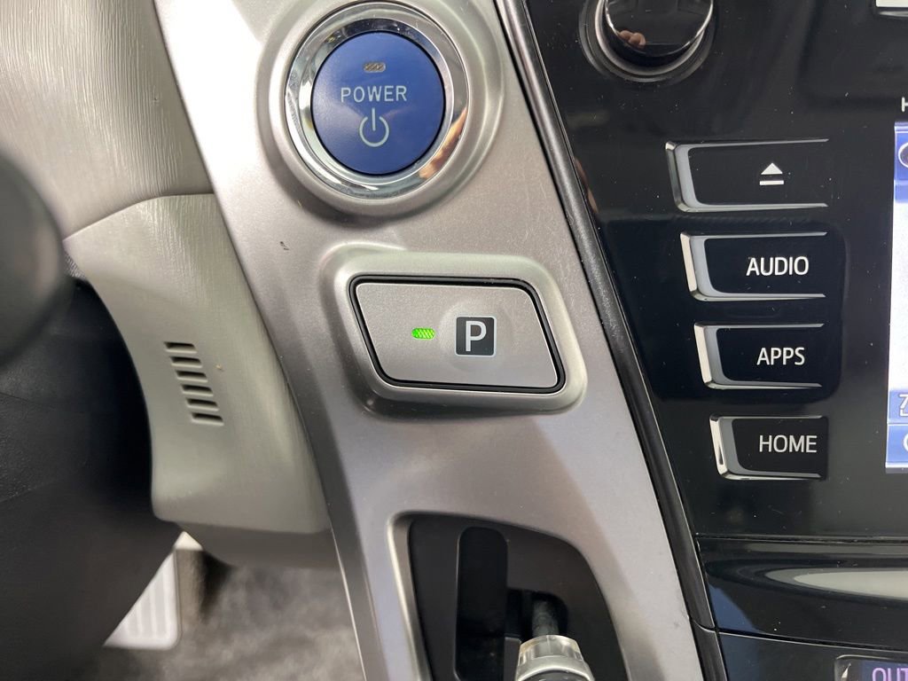 Used 2015 Toyota Prius V Four FWD image 24