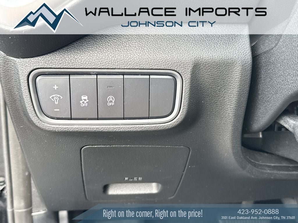 Used 2024 Kia Soul LX w/ Option Group 015 FWD image 29