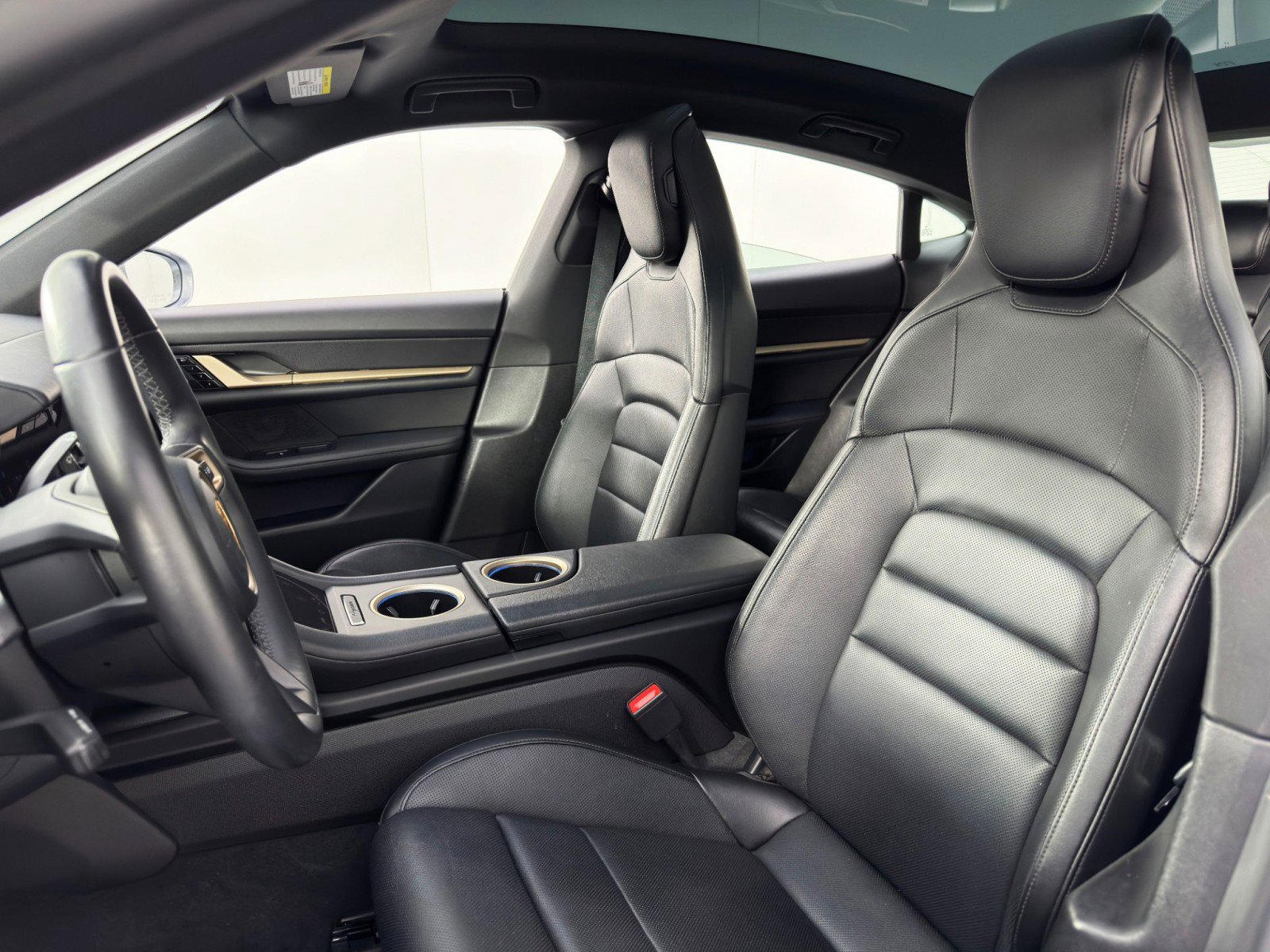 Used 2020 Porsche Taycan 4S w/ Premium Package image 40