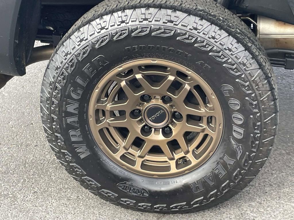 Used 2023 Toyota Tacoma w/ Trail Edition image 12