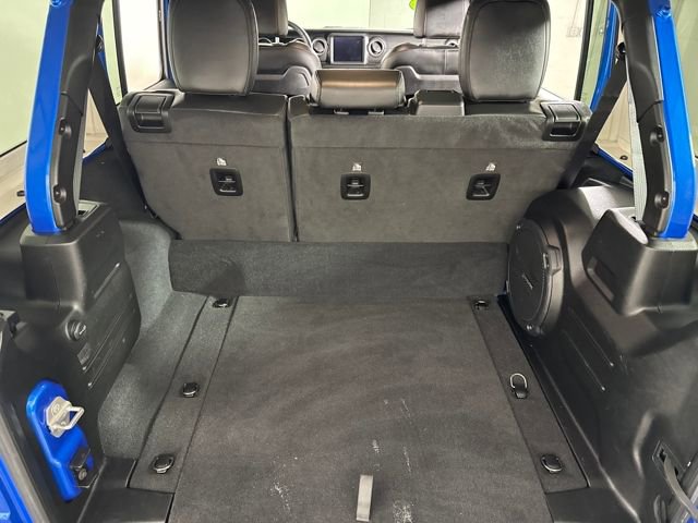 Used 2022 Jeep Wrangler Unlimited Rubicon 4xe w/ Cold Weather Group image 15