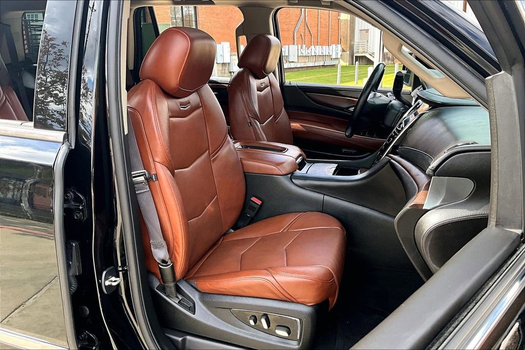 Used 2015 Cadillac Escalade Premium image 10