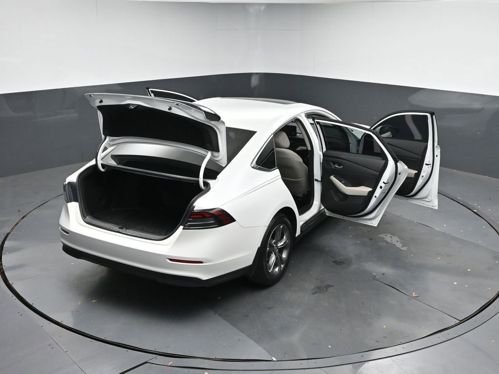 Used 2023 Honda Accord EX image 41