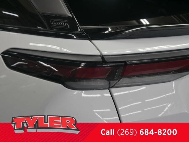 Used 2025 Jeep Wagoneer S Launch Edition image 11