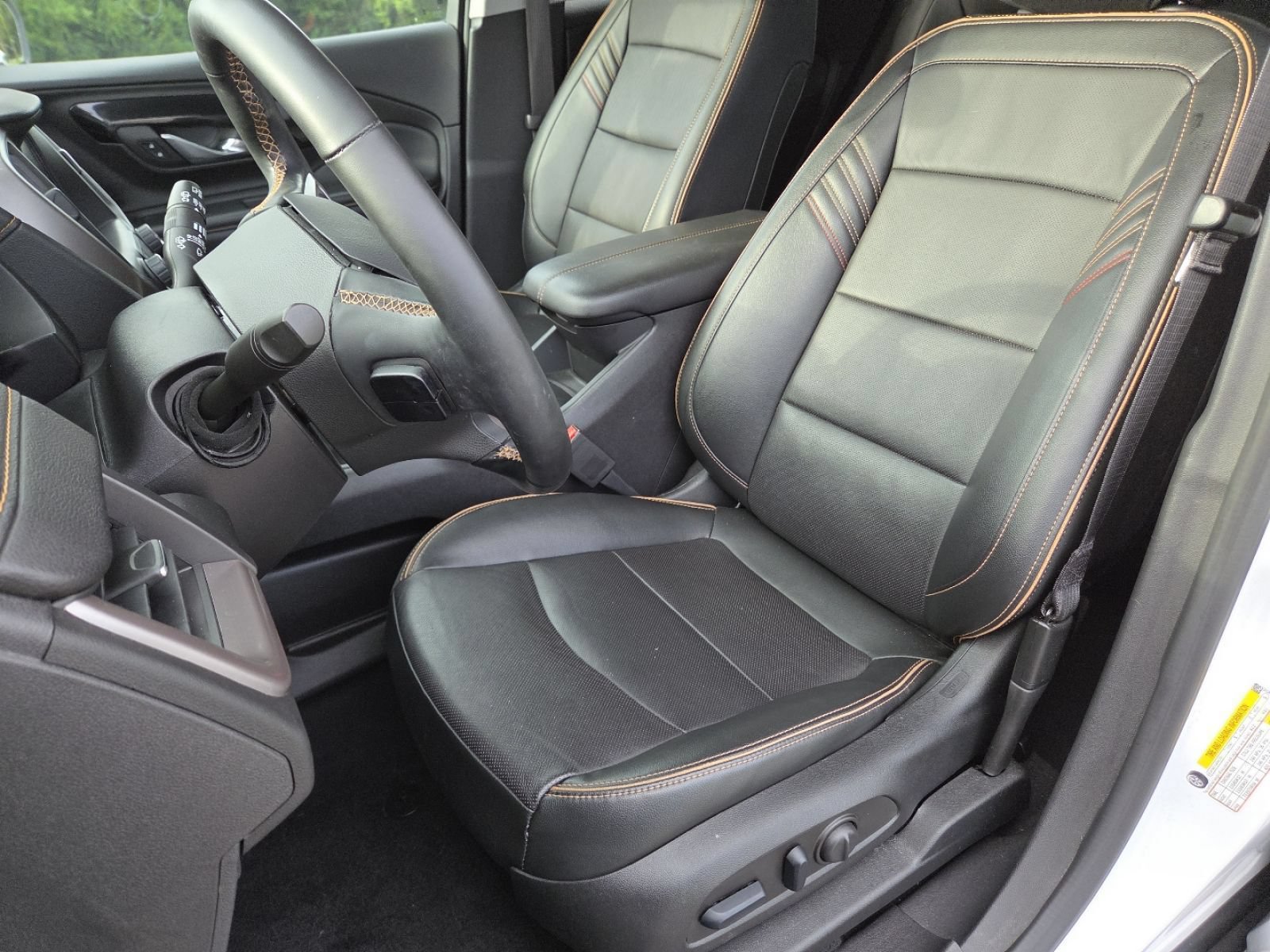 Used 2024 GMC Terrain AT4 AWD/4WD image 25