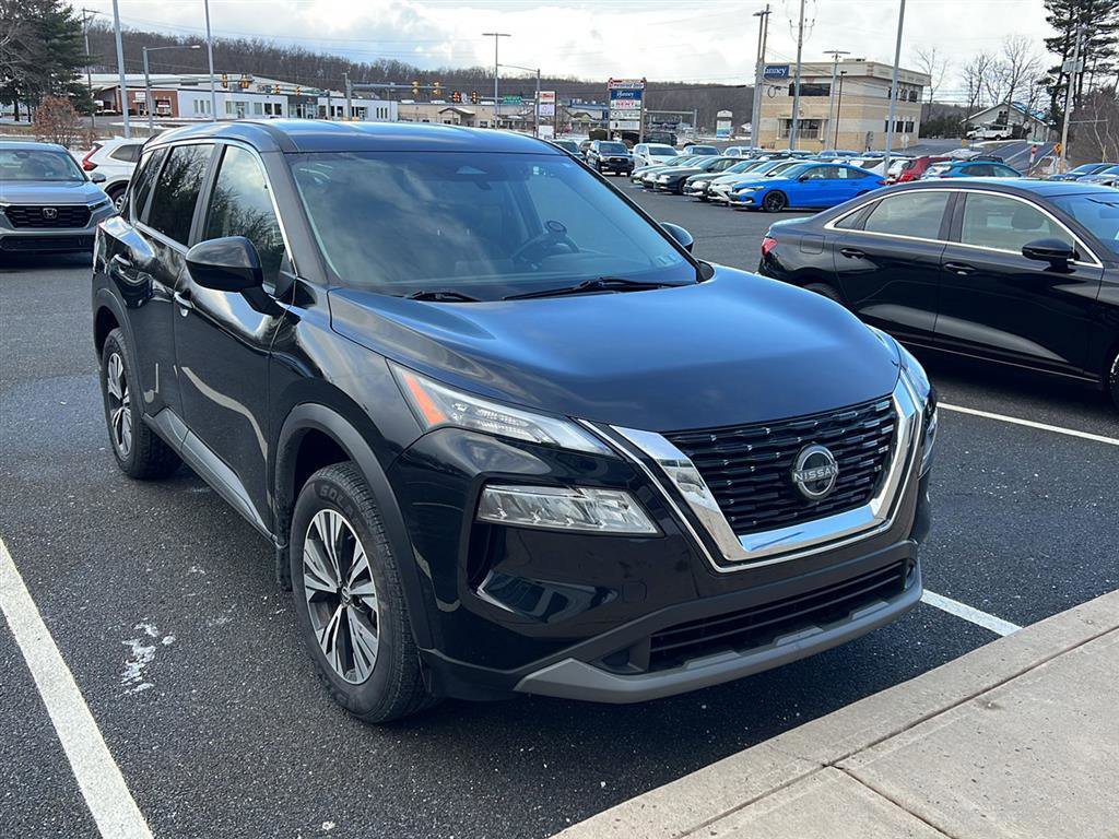 Used 2023 Nissan Rogue SV image 3