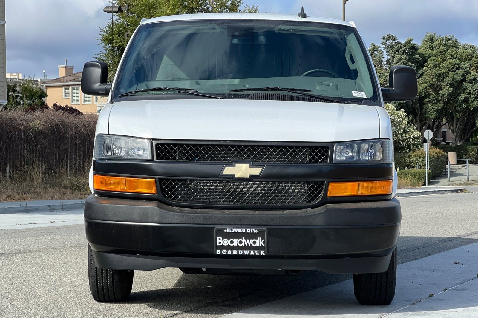 Used 2023 Chevrolet Express 3500 Extended w/ Driver Convenience Package image 9