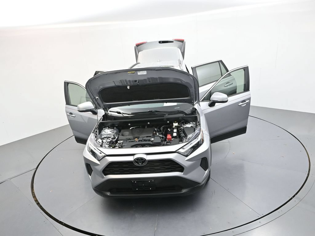 Used 2025 Toyota RAV4 XLE w/ Convenience Package FWD image 33