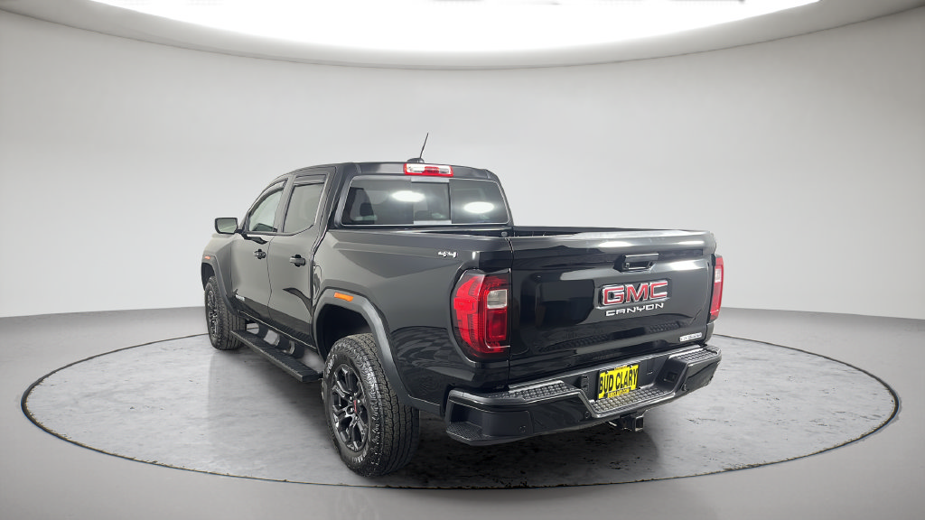 Used 2024 GMC Canyon Elevation w/ Elevation Premium Package AWD/4WD image 11