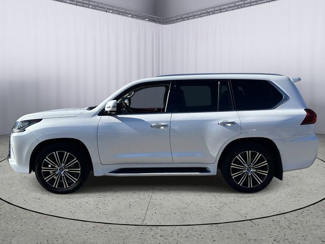 Used 2021 Lexus LX 570 4WD w/ Luxury Package image 3