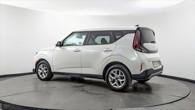 Used 2023 Kia Soul LX w/ Option Group 015 FWD image 6