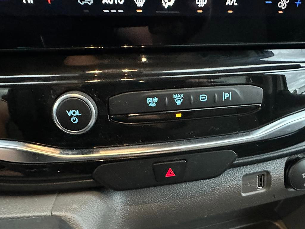 Used 2025 Ford Transit 350 XLT image 27