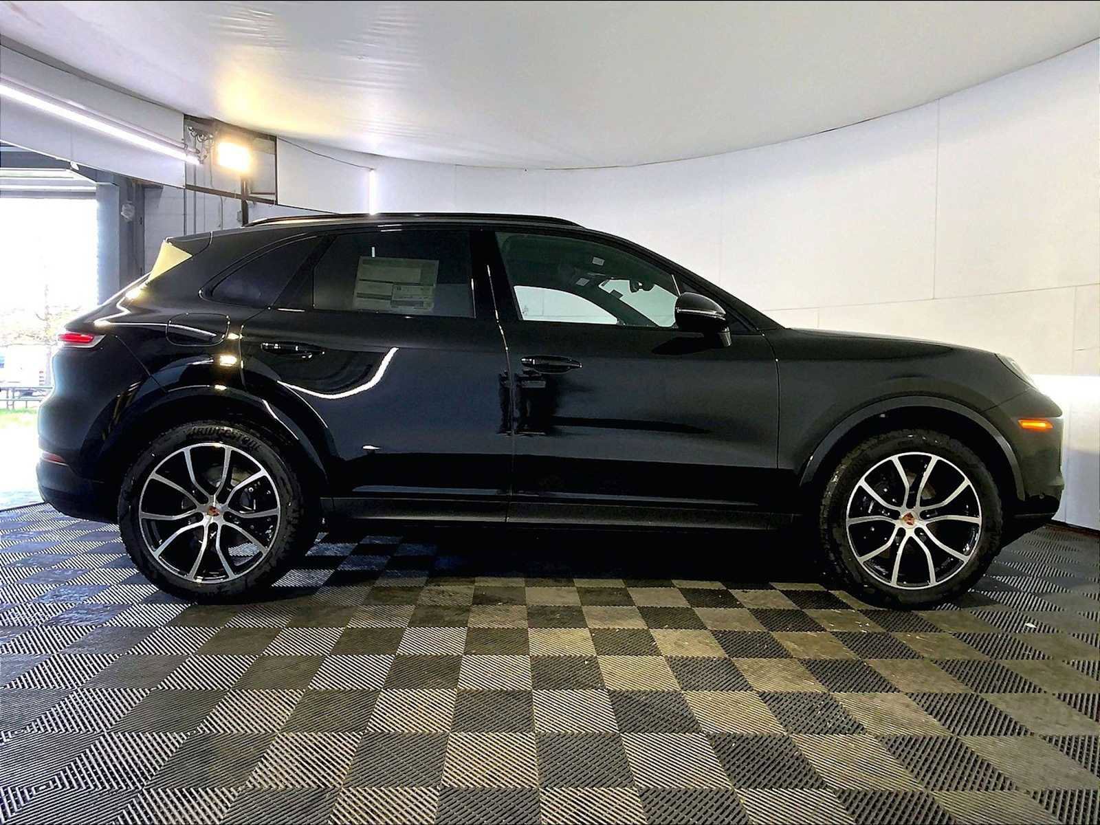 New 2026 Porsche Cayenne AWD/4WD image 8
