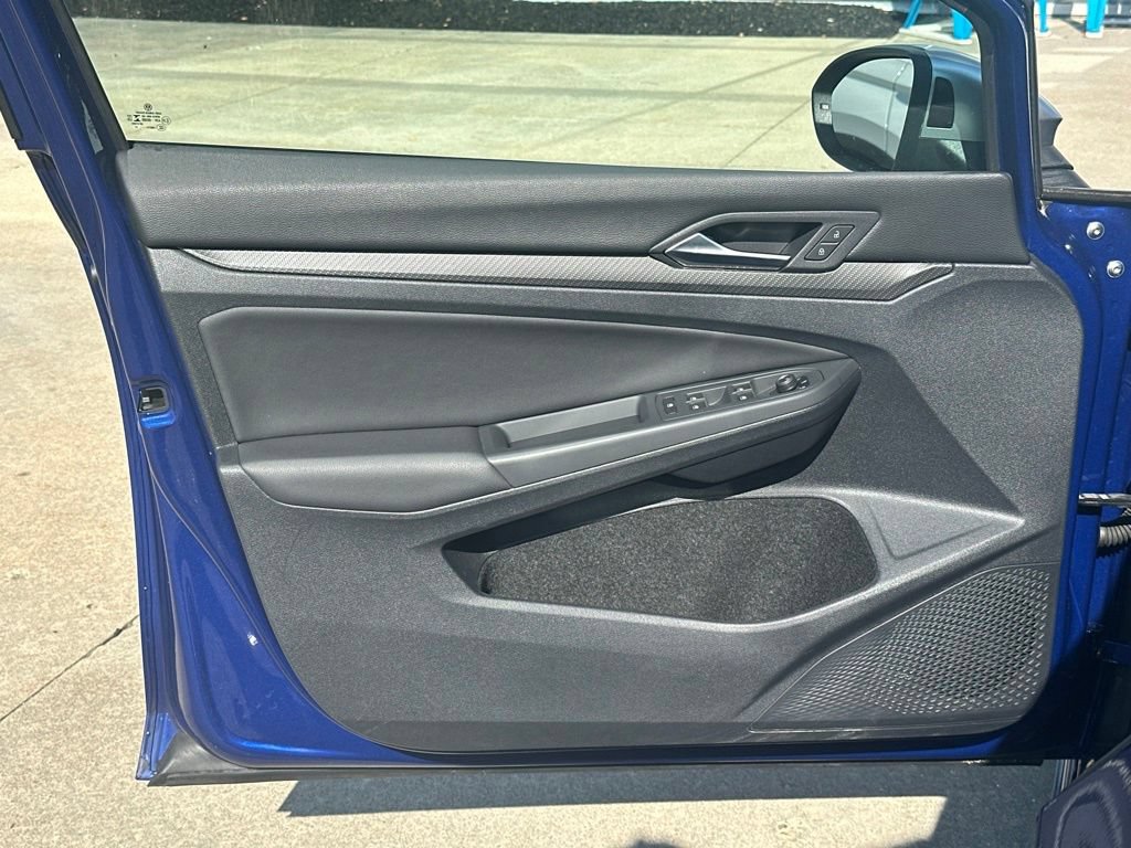 Used 2022 Volkswagen Golf R AWD/4WD image 12