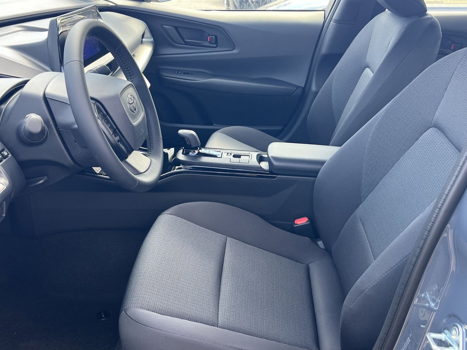 New 2026 Toyota Prius LE image 7