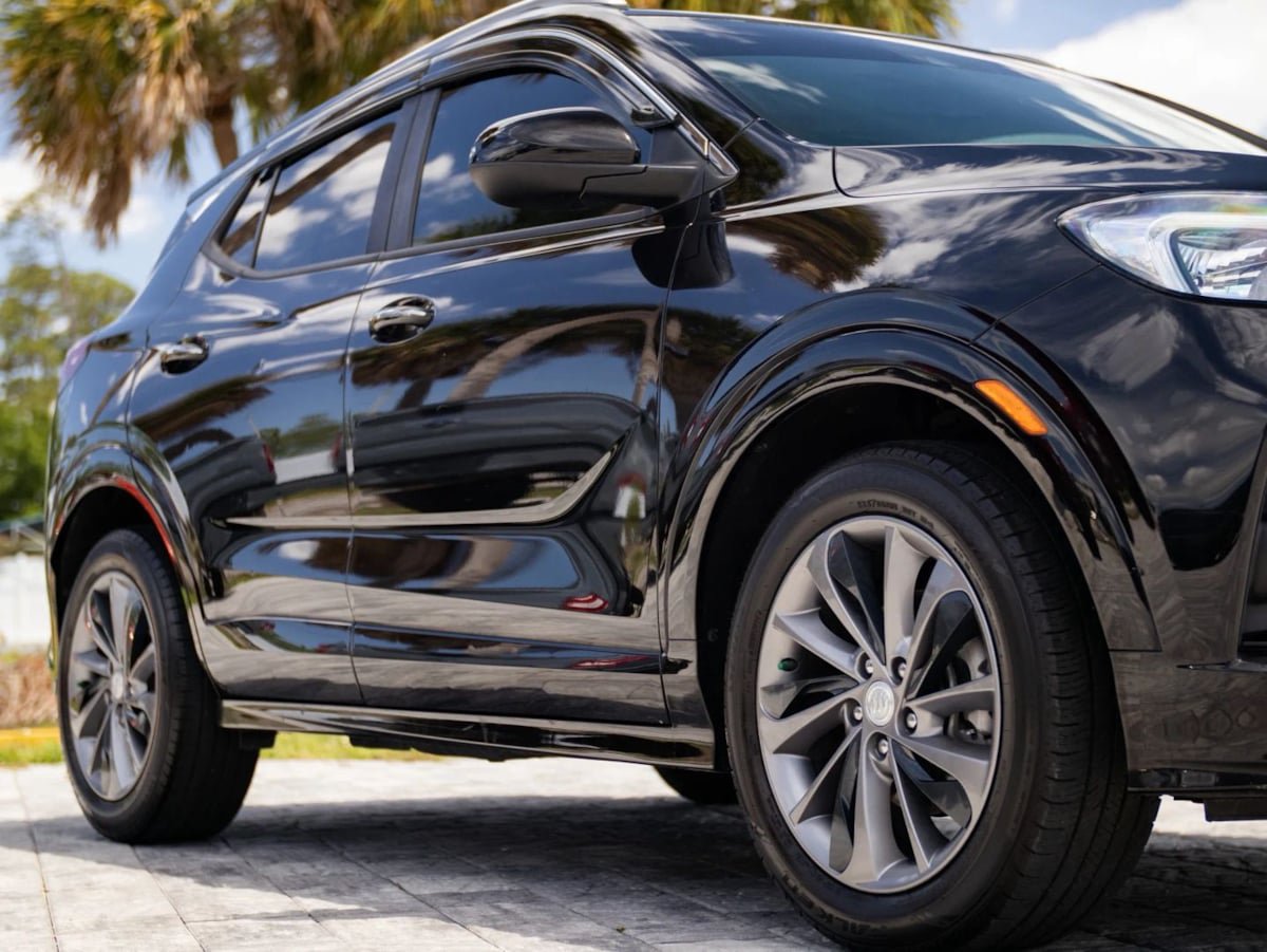 Used 2020 Buick Encore GX Preferred w/ Sport Touring Package FWD image 3