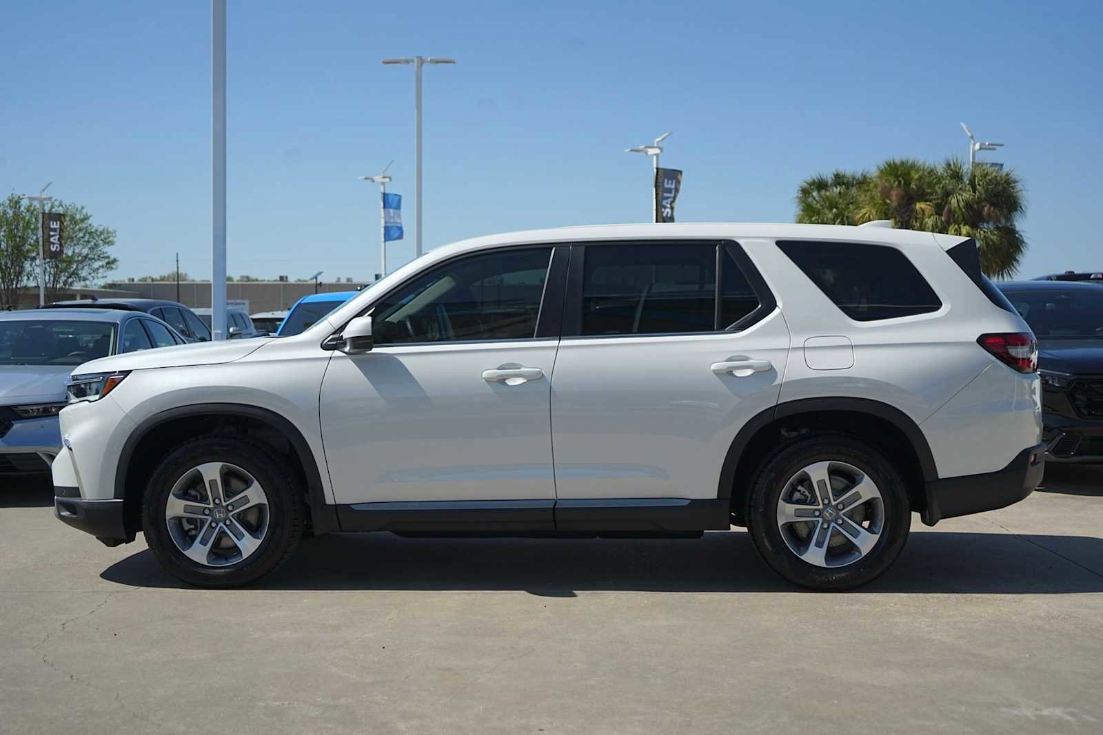 Certified 2025 Honda Pilot EX-L image 3