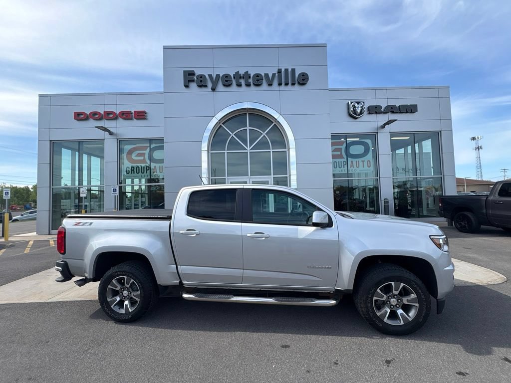 Used 2017 Chevrolet Colorado Z71 AWD/4WD image 2