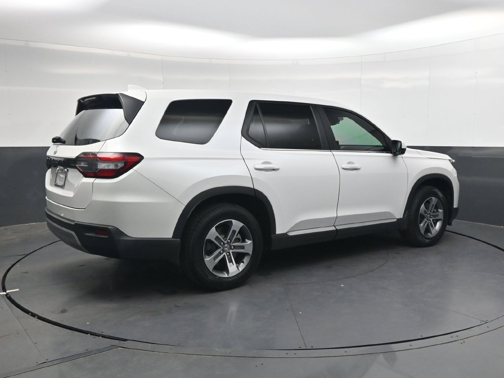 Certified 2025 Honda Pilot EX-L image 4