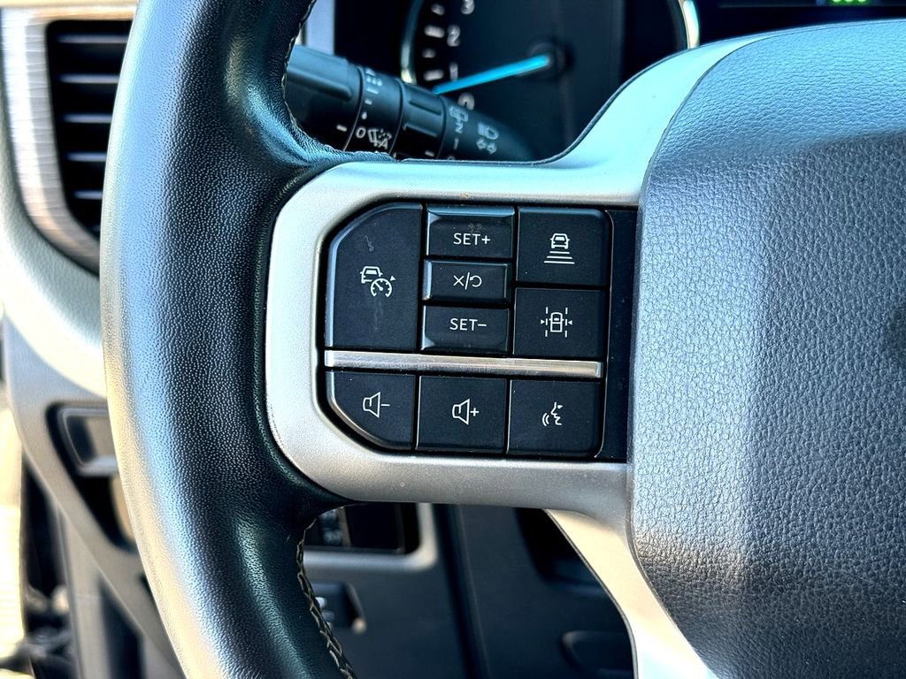 Used 2023 Ford Expedition Limited image 16