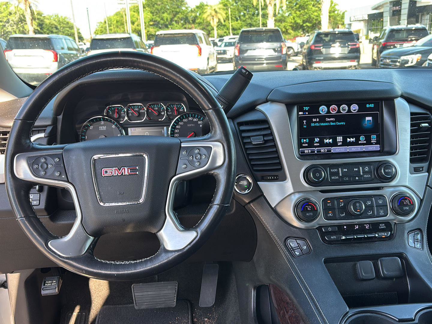 Used 2018 GMC Yukon SLT w/ HD Trailering Package image 18