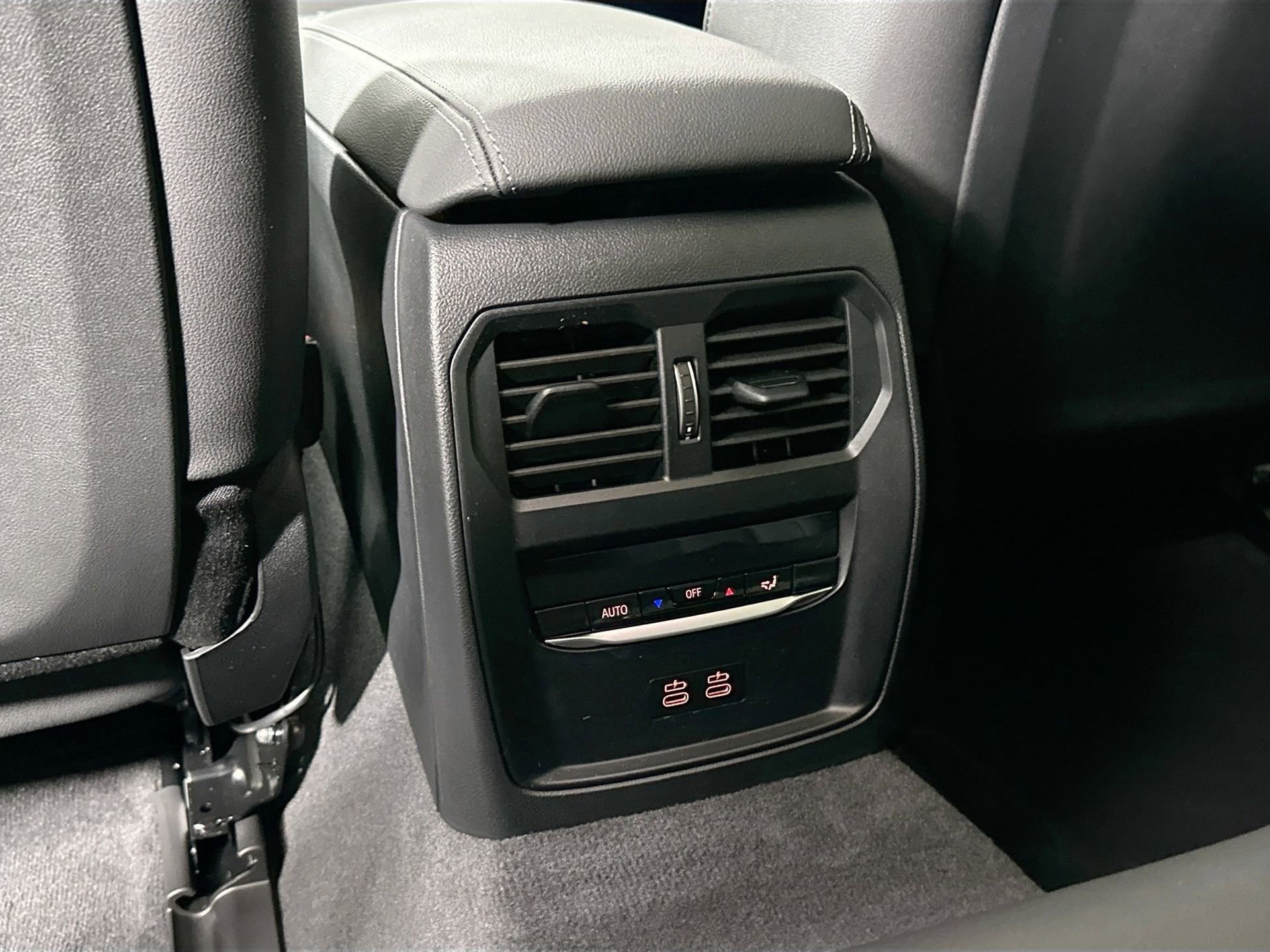 Used 2025 BMW i4 eDrive40 w/ Premium Package image 25