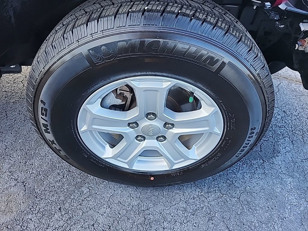 Certified 2021 Jeep Wrangler Unlimited Sport image 13