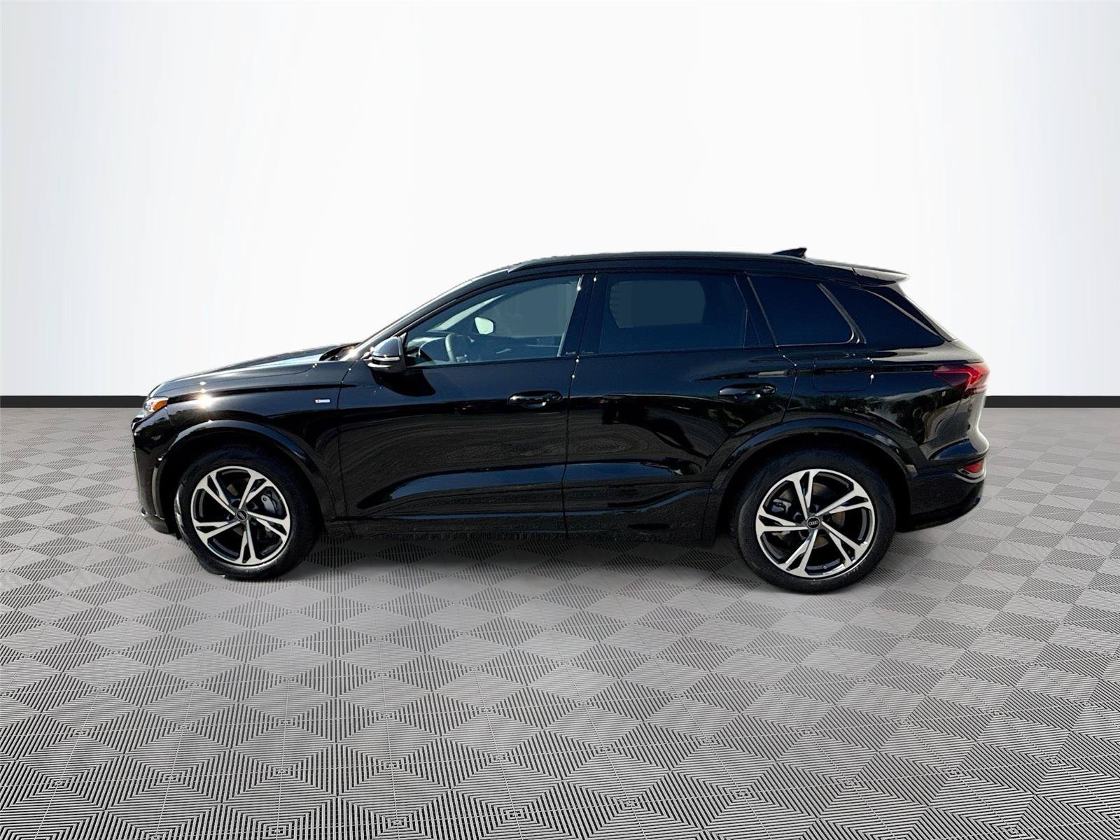 Used 2027 Audi Q6 e-tron Premium Plus AWD/4WD image 4