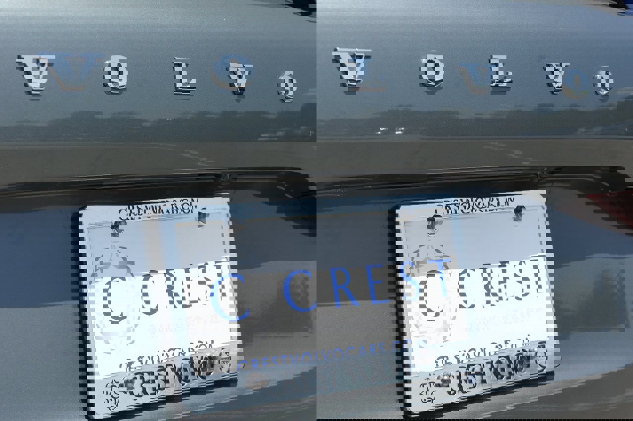 New 2026 Volvo XC60 T8 Ultra w/ Protection Package Premier image 8