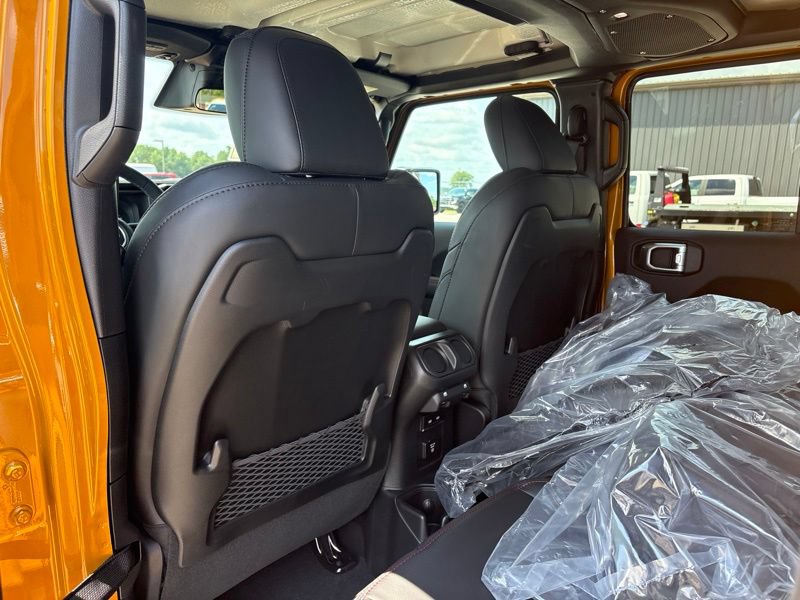 New 2026 Jeep Gladiator Rubicon w/ Steel Power Dome Hood Package AWD/4WD image 12