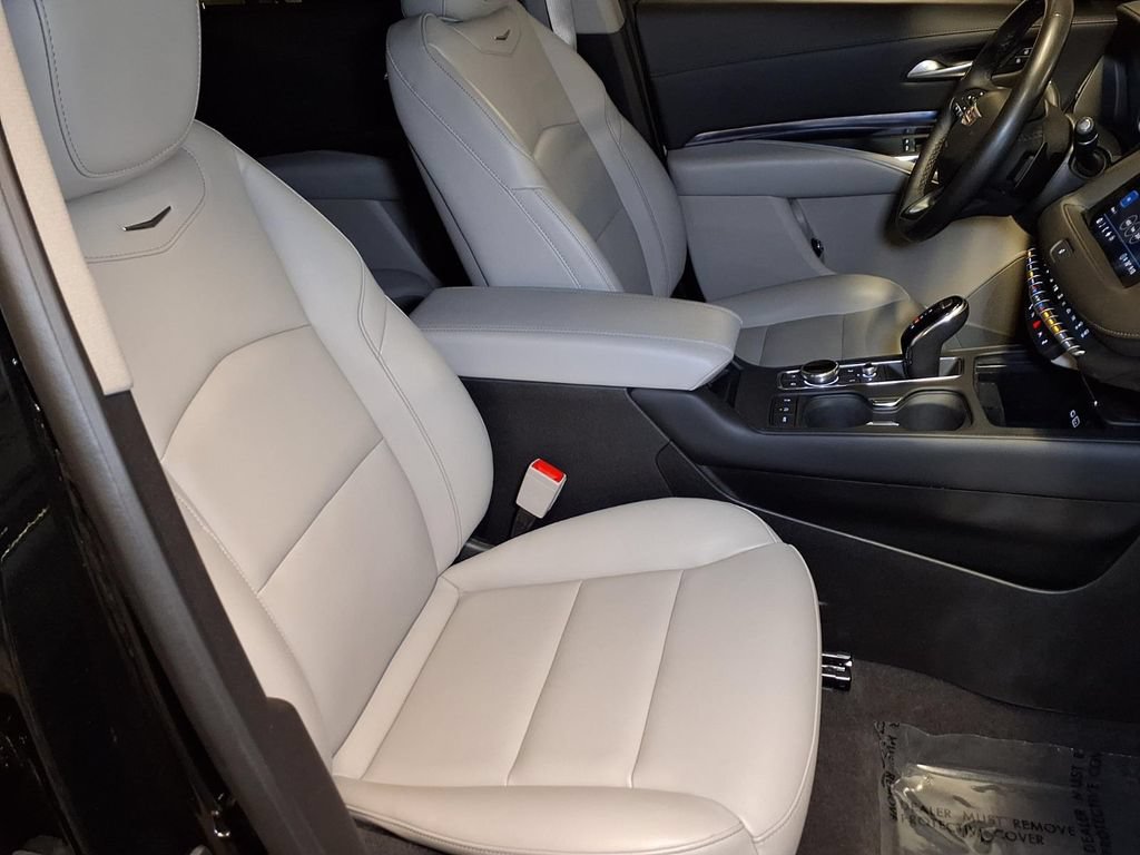 Certified 2023 Cadillac XT4 Luxury w/ Cold Weather Package FWD image 23
