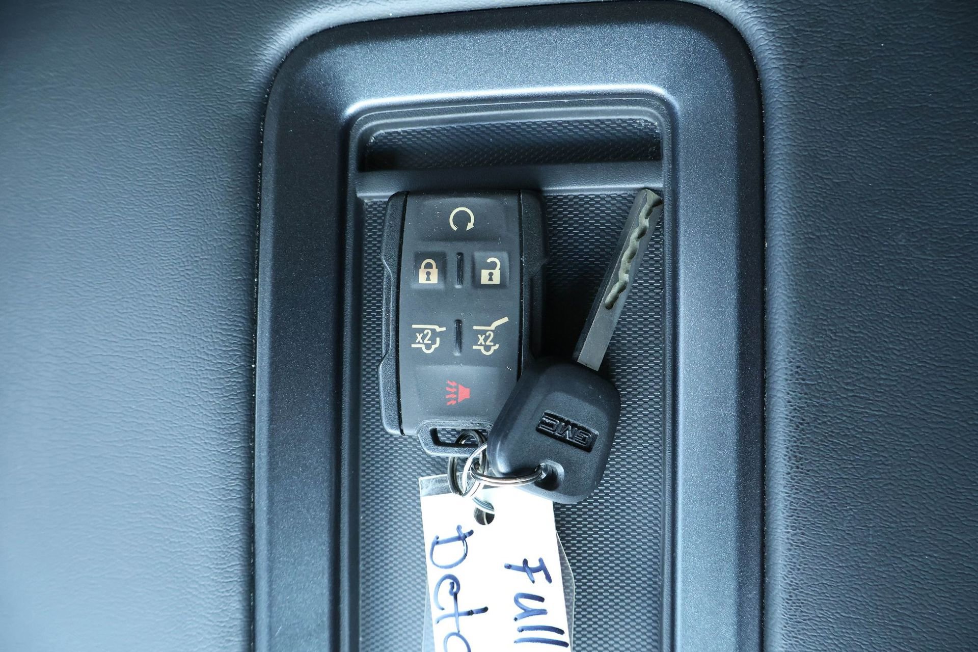 Used 2016 GMC Yukon SLE w/ Convenience Package RWD image 20