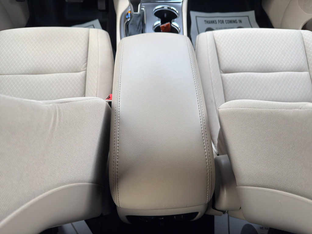 Used 2021 Jeep Grand Cherokee Laredo image 15
