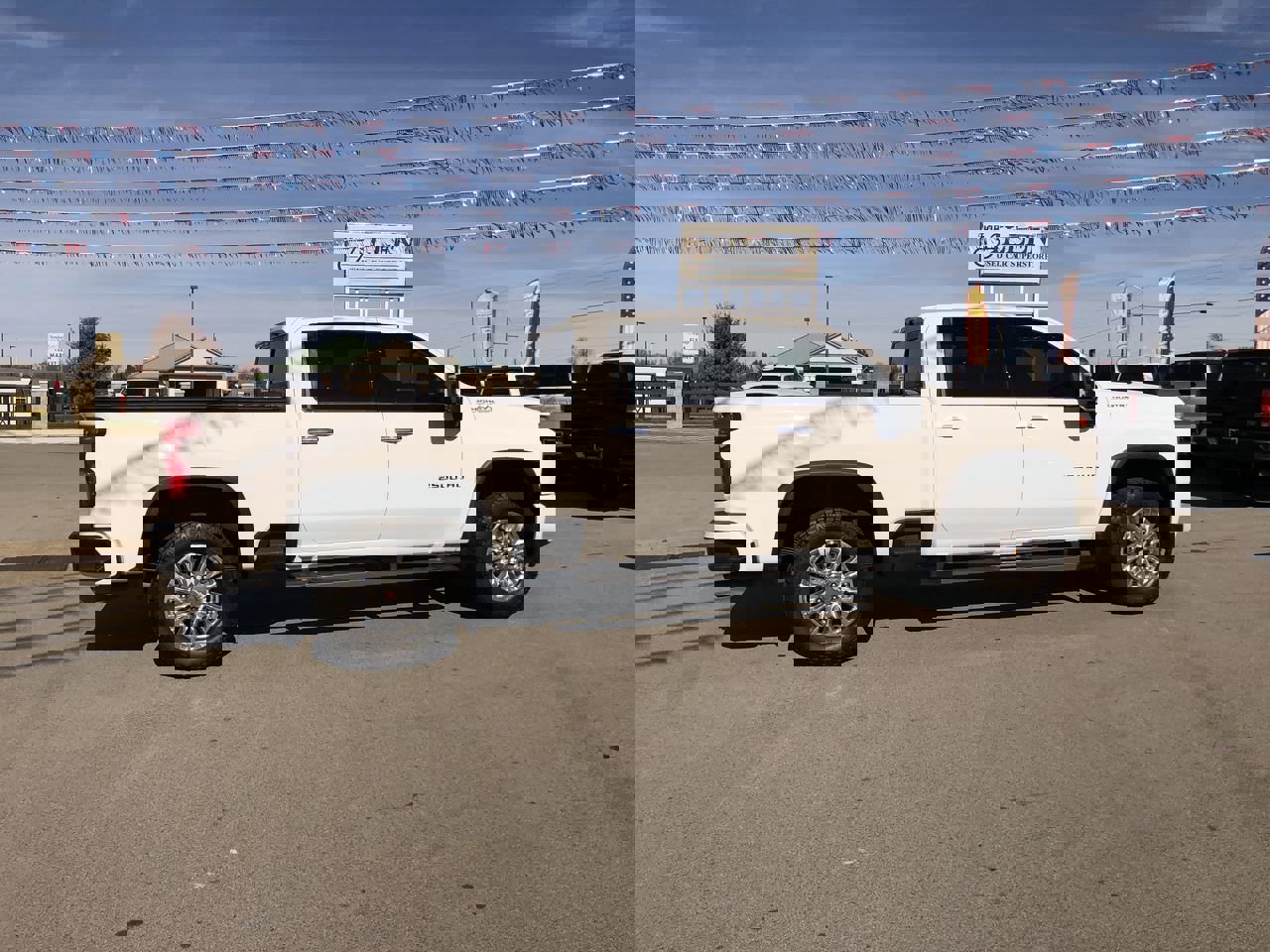 Used 2021 Chevrolet Silverado 2500 High Country w/ Z71 Off-Road Package image 6