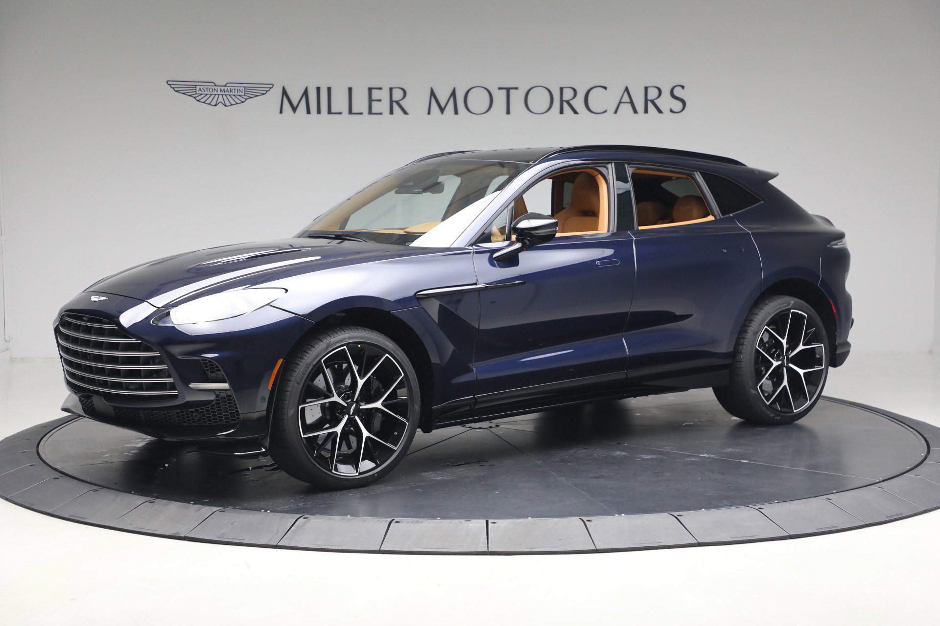 New 2026 Aston Martin DBX 707 AWD/4WD image 3
