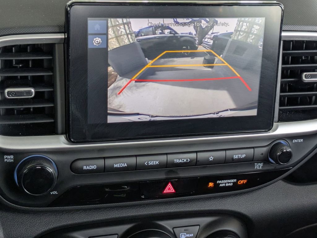 Used 2025 Hyundai Venue SEL FWD image 17