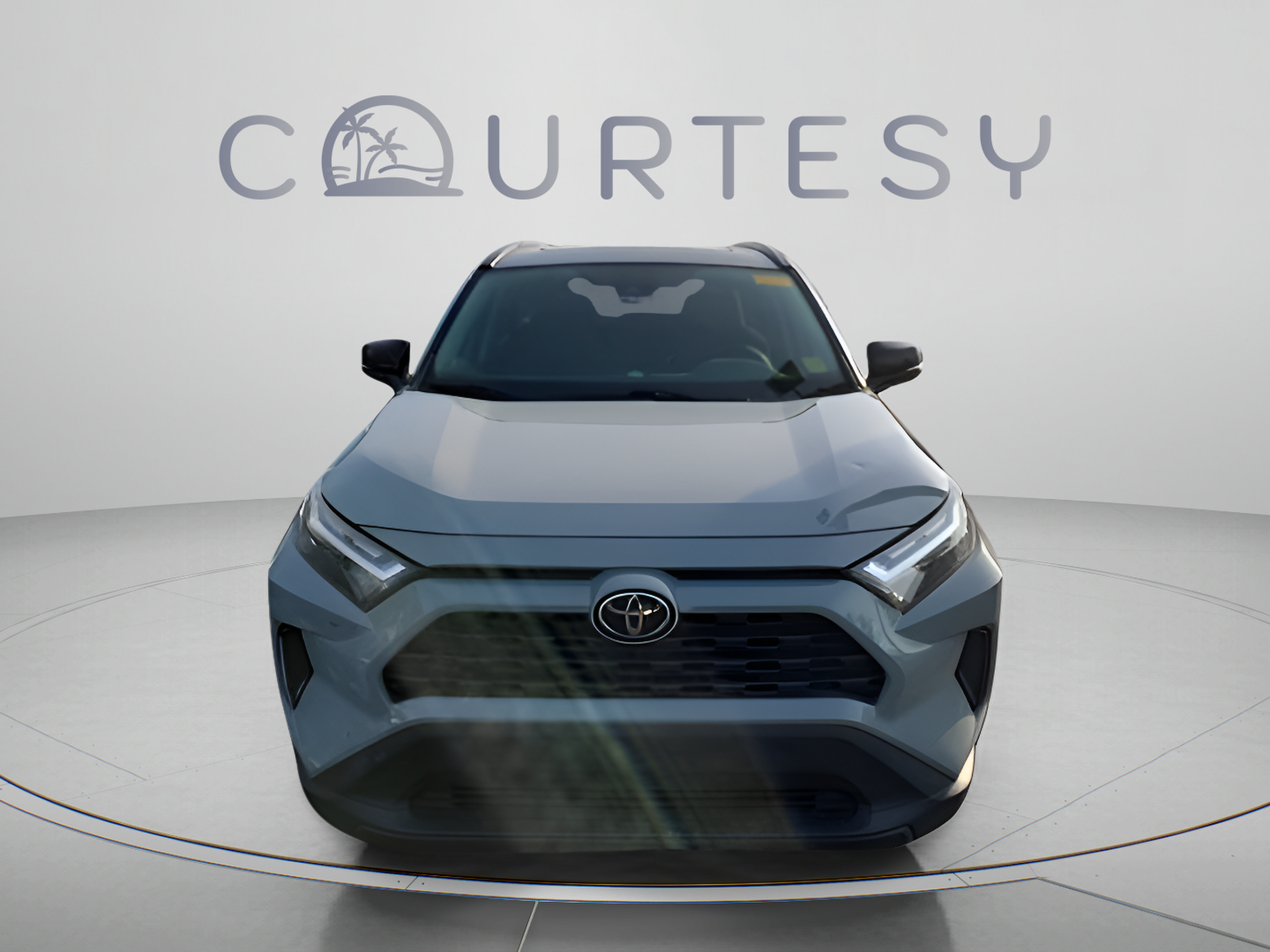 Used 2022 Toyota RAV4 XLE w/ Convenience Package FWD image 9