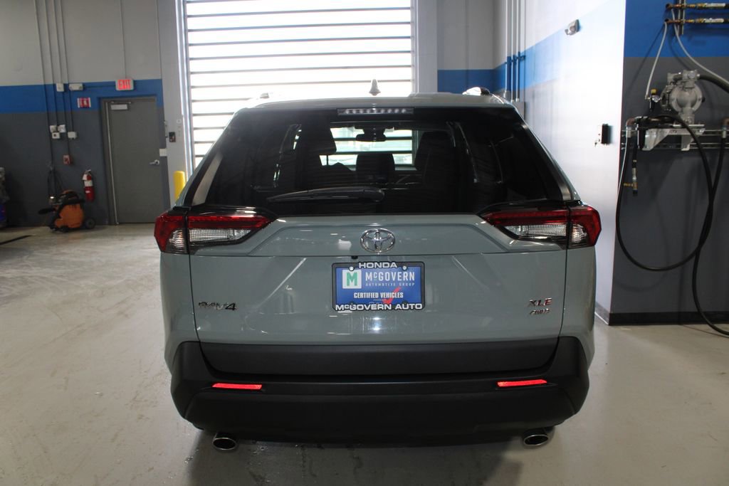 Used 2022 Toyota RAV4 XLE AWD/4WD image 37