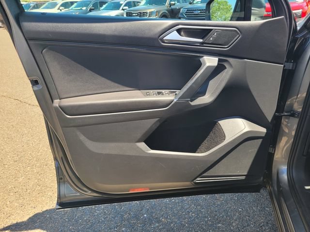 Used 2018 Volkswagen Tiguan SE FWD image 16