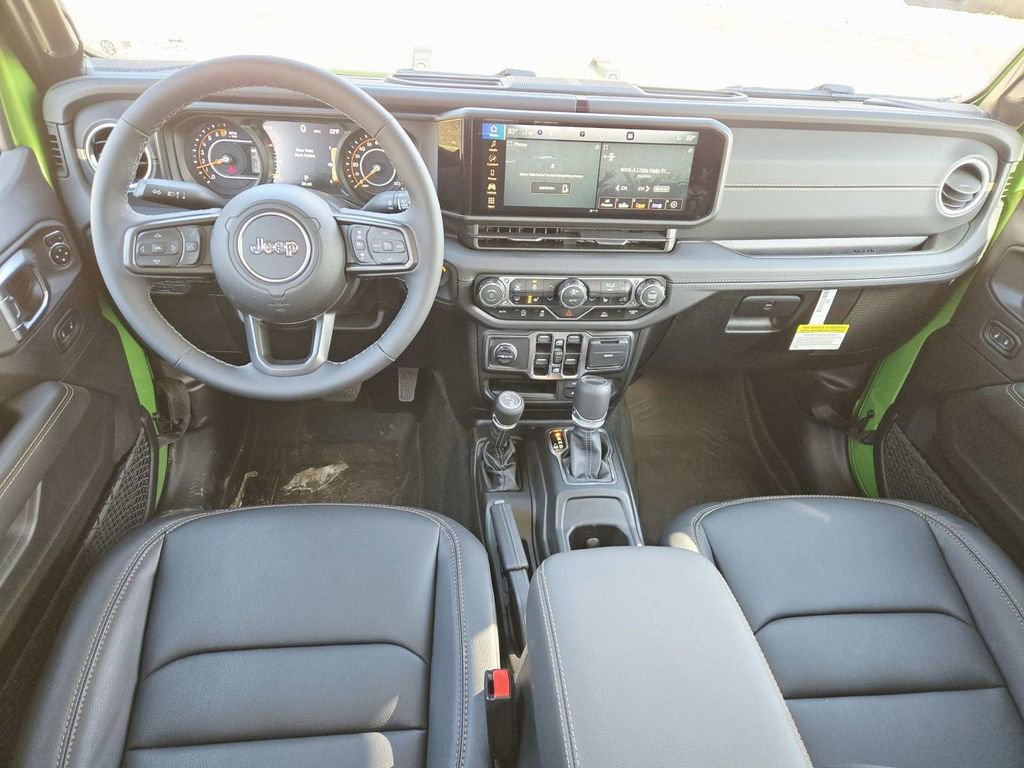 Certified 2025 Jeep Gladiator Sport image 9