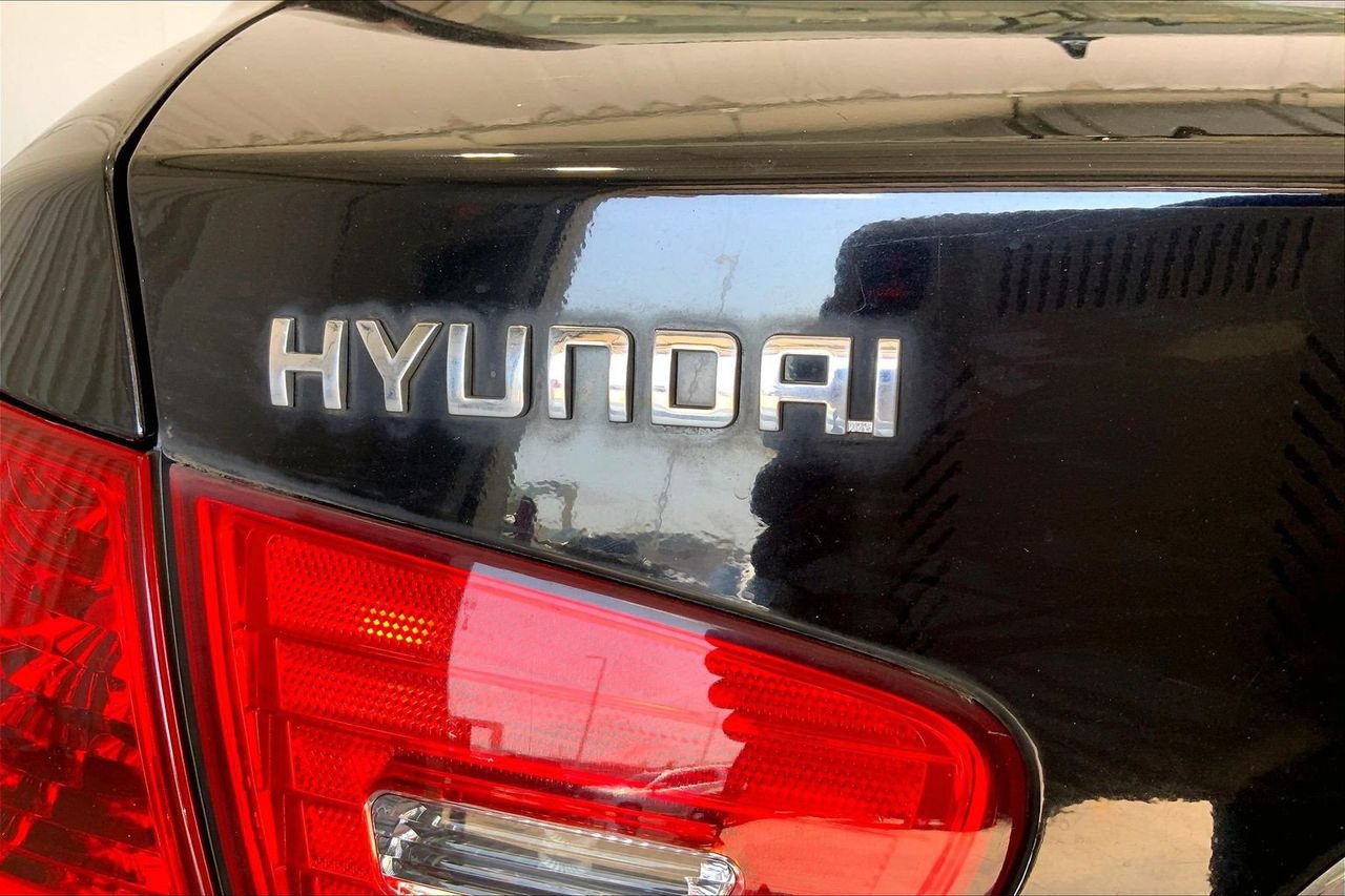 Used 2010 Hyundai Elantra GLS FWD image 30