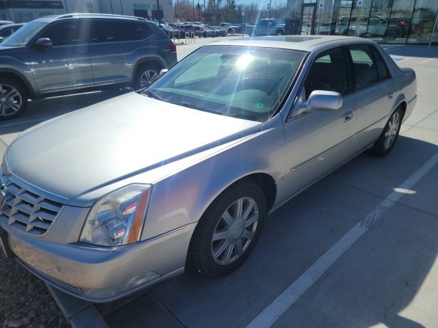 Used 2007 Cadillac DTS Luxury II image 2