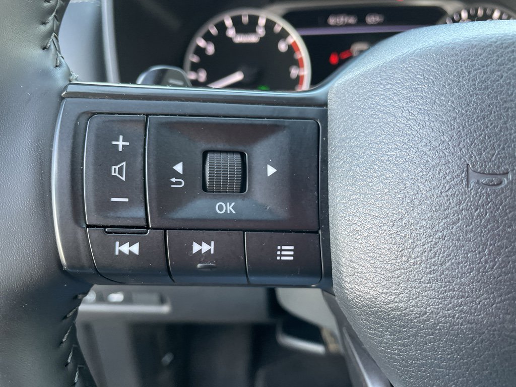 Certified 2025 Nissan Rogue SV image 13