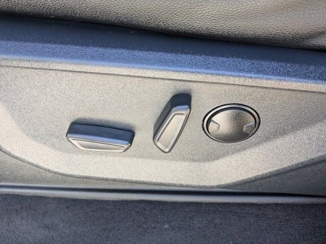 New 2026 Ford F250 Lariat w/ Black Appearance Package image 22