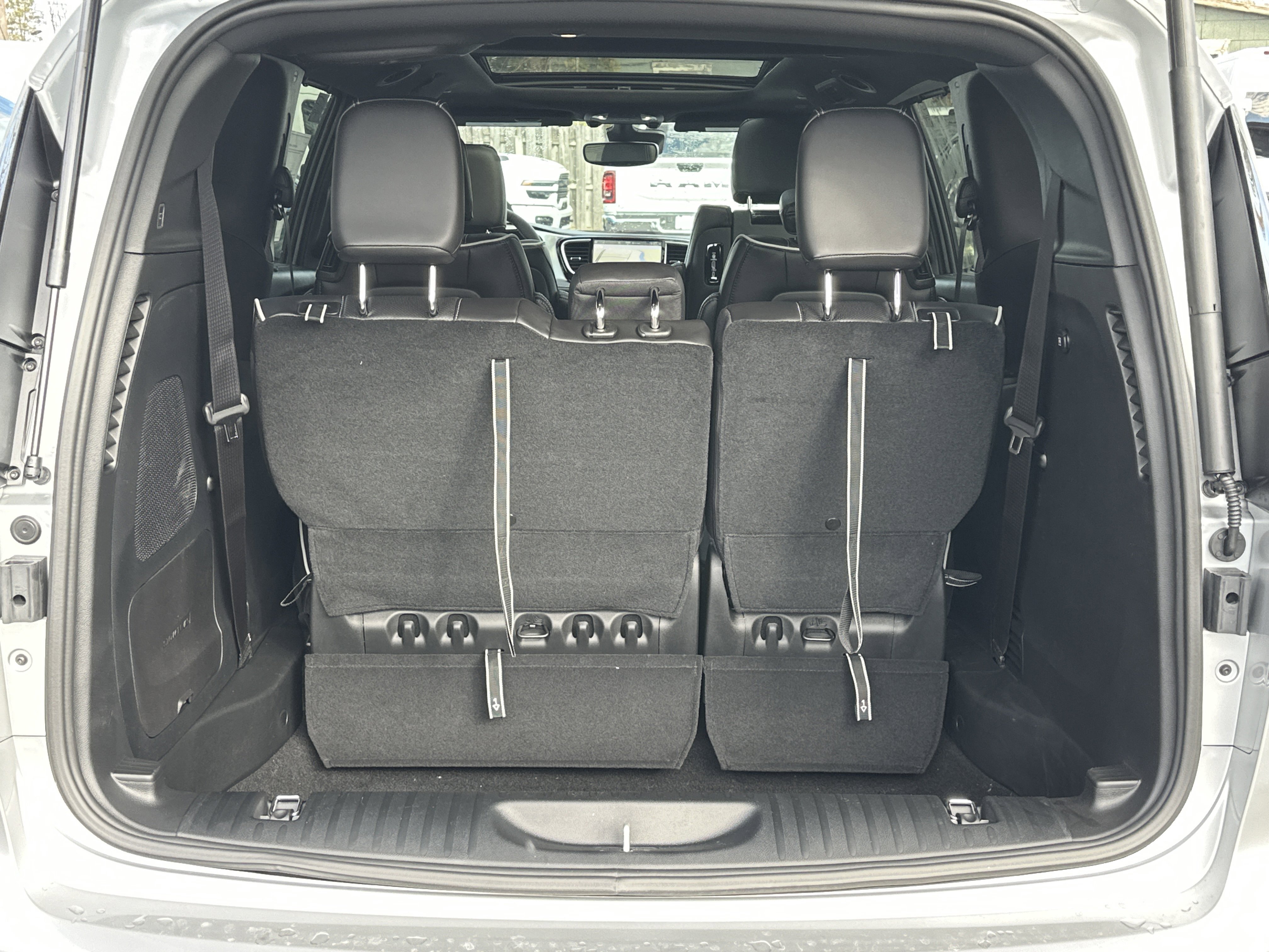 New 2026 Chrysler Pacifica Limited w/ Uconnect Theater Family Group image 16