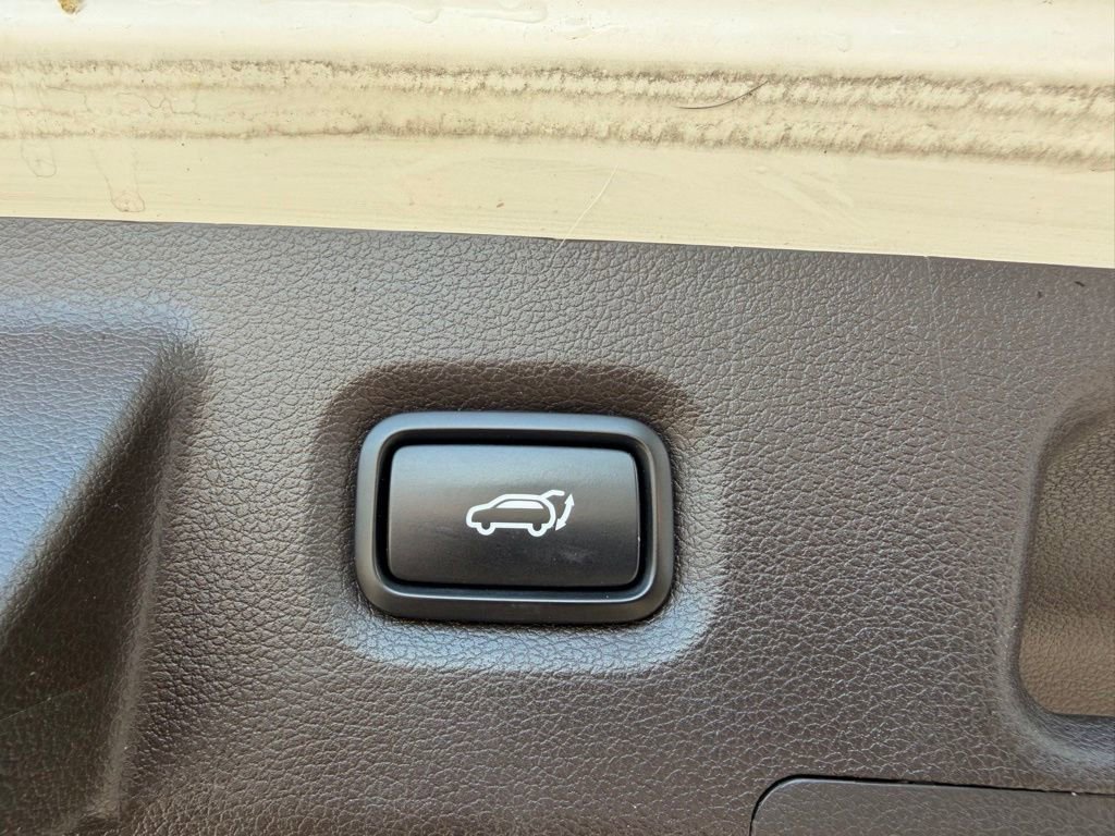 Used 2019 Hyundai Santa Fe AWD image 50